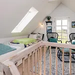 6 Person In Humble-by Traum