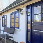 6 Person In Humble-by Traum *