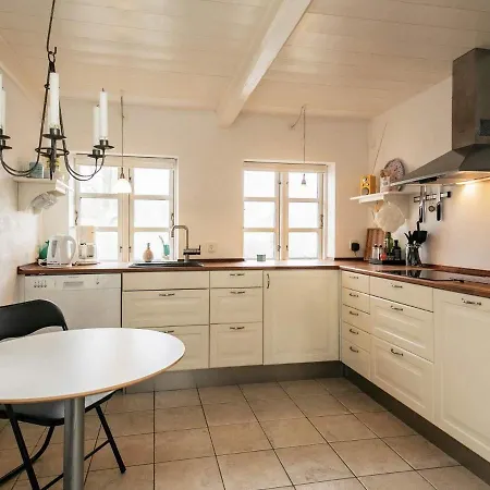 6 Person In Humble-by Traum * Humble