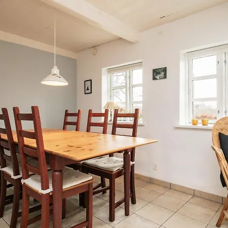 6 Person In Humble-by Traum Nordenbro Vesteregn