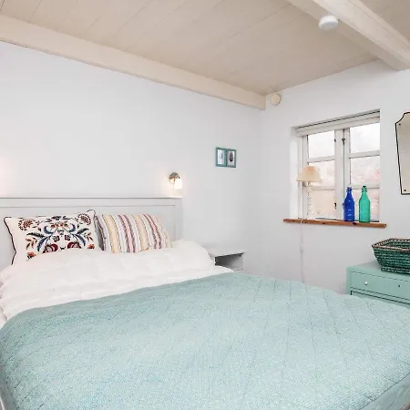 6 Person In Humble-by Traum