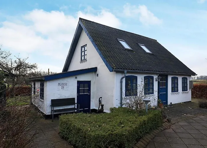 6 Person In Humble-by Traum *